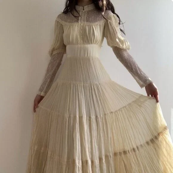 SOLD Vintage 70's Gunne Sax Dress - Picture 1 of 11